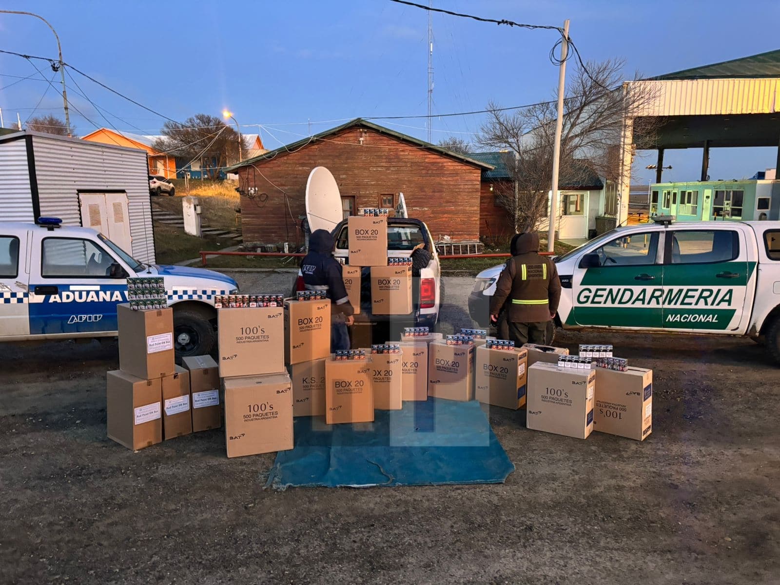 Dos detenidos con una camioneta cargada de mil cartones de cigarrillos en San Sebastián