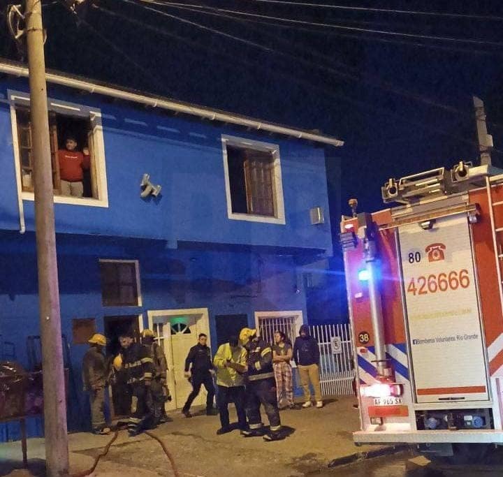 Principio de incendio en una vivienda durante la madrugada