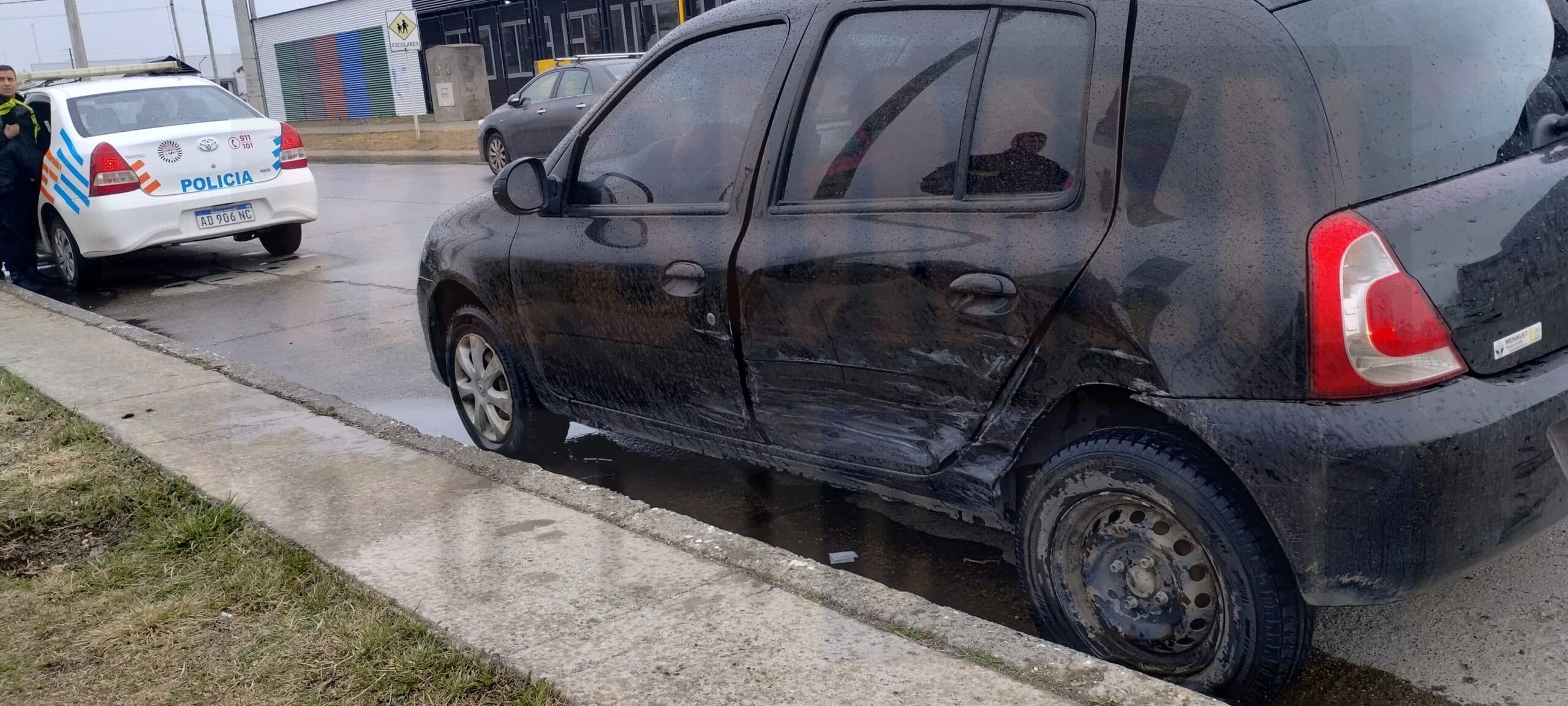 Accidente de tránsito con una conductora trasladada al hospital a modo preventivo