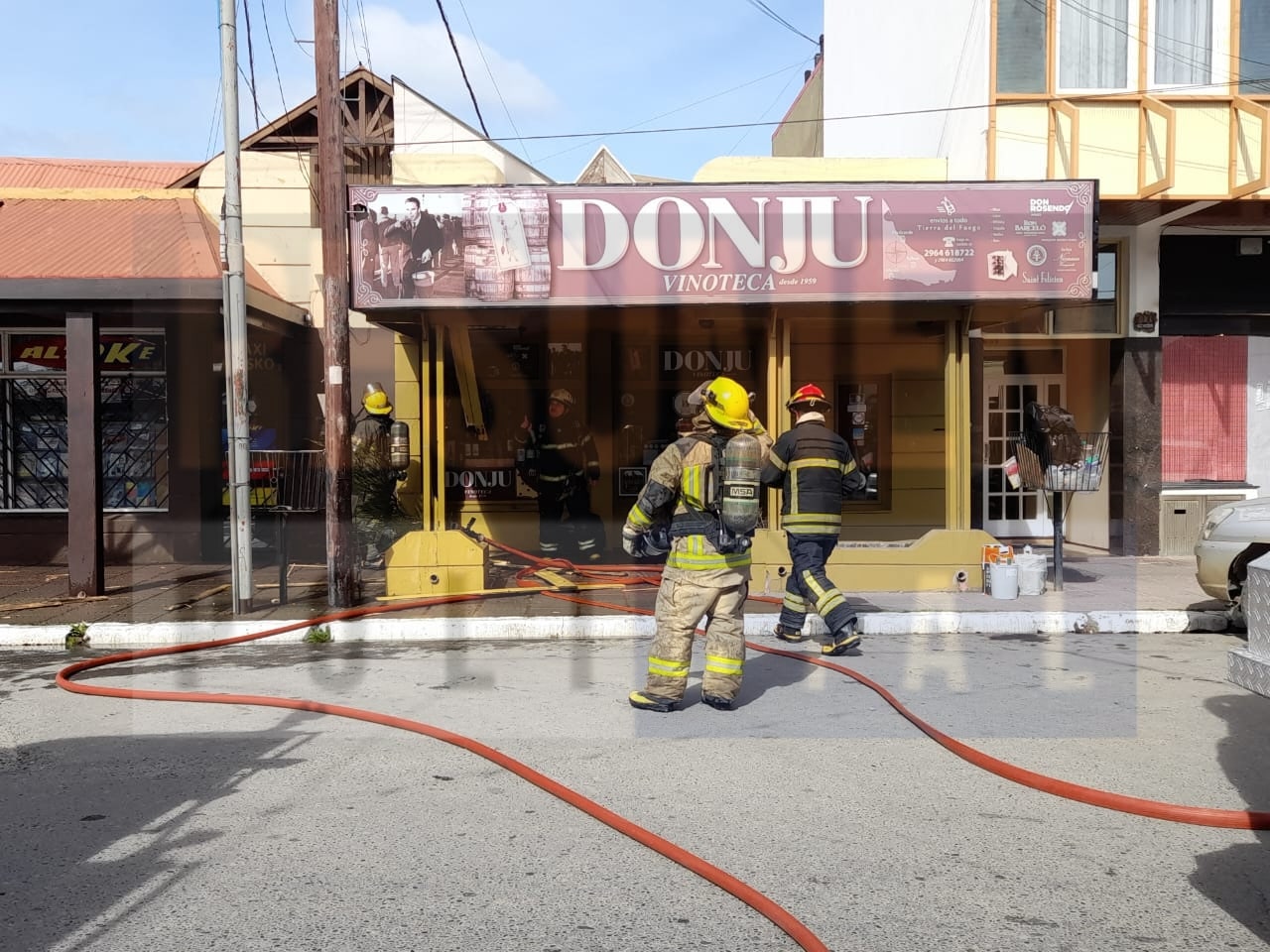 Principio de incendio en una vinoteca céntrica que fue rápidamente controlado