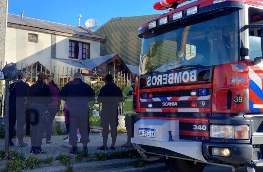 Principio de incendio por la explosión de termotanque