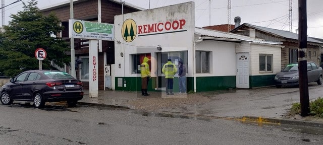 Un hombre llegó apuñalado de tres puntazos a una remisería para tomar un auto para irse a su casa