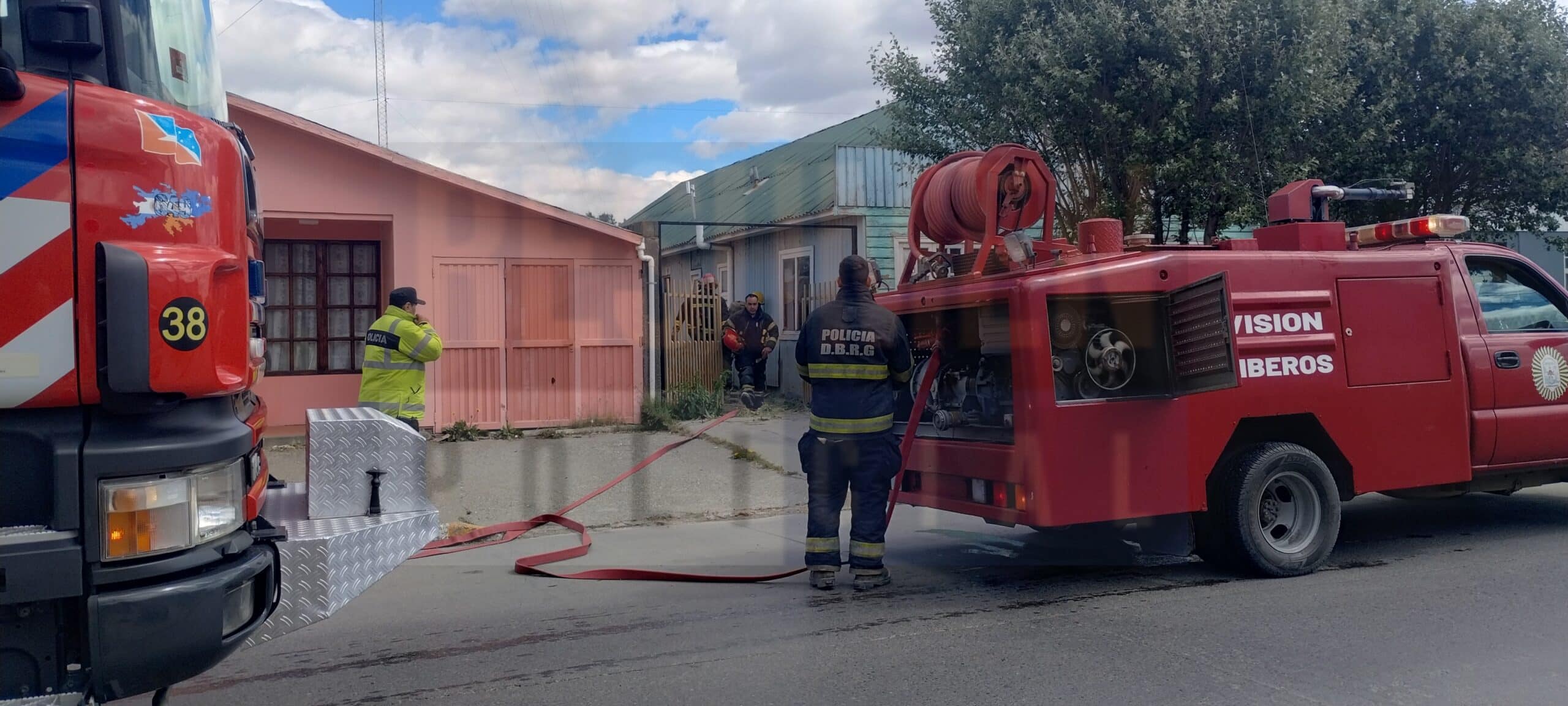 Una quema de basura se fue de control y debieron llamar a los bomberos