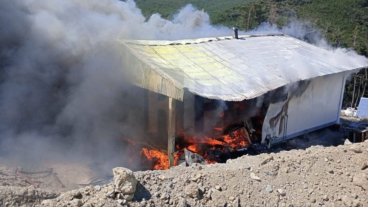 Incendio en la ciudad de Ushuaia con una joven trasladada al hospital