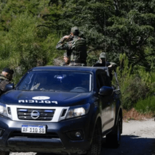 BARILOCHE: Un operativo conjunto permitió el «libre tránsito» por un camino municipal en la comunidad mapuche Buenuleo